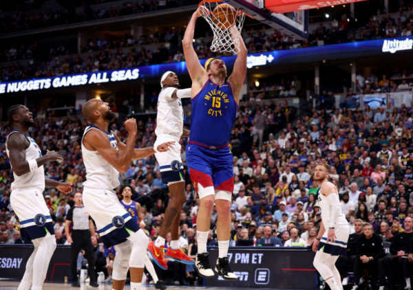 (VIDEO) Fenomenalno zakucavanje Nikole Jokića: Gober završio na posteru