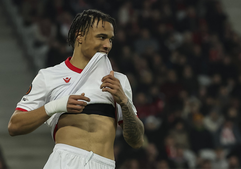 Džej Enem, fudbaler OFK Beograda na pozajmici u Zvezdi