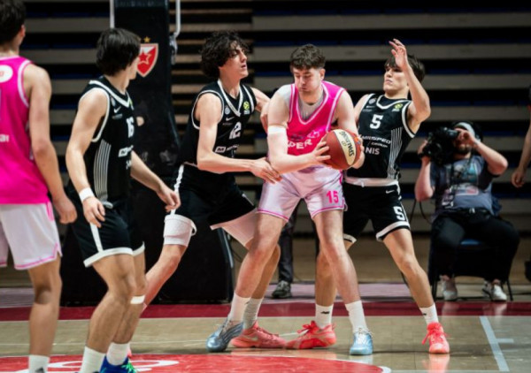 (VIDEO) Partizan u nokdaunu: Mega deklasirala crno-bele sa 44 poena razlike