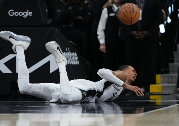 (VIDEO) Ozbiljna povreda Francuza: Vembanjama upitan za nastavak serije