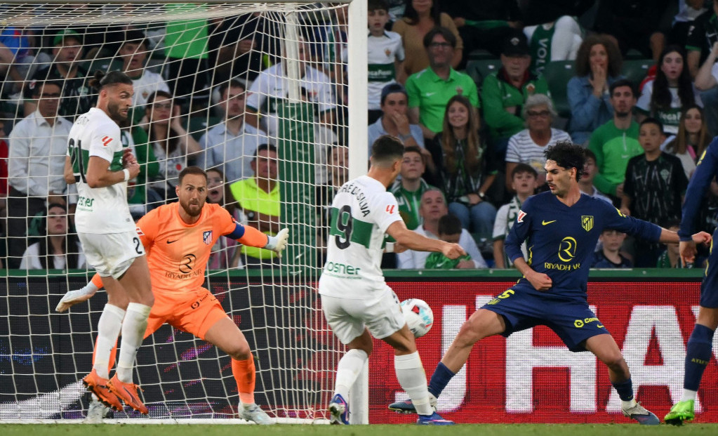 Andre Silva postiže treći gol za Elče