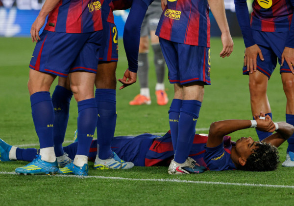 (VIDEO) Muk na "Kamp Nou": Jamal dao gol iz penala i - povredio se