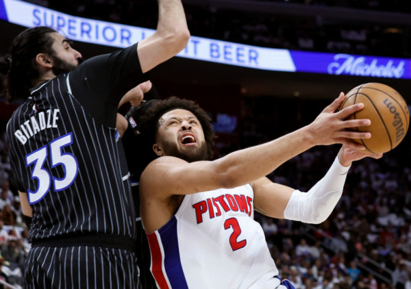 (VIDEO) Pistonsi odgovorili silovito: Nestvarna serija slomila Medžik za 1-1