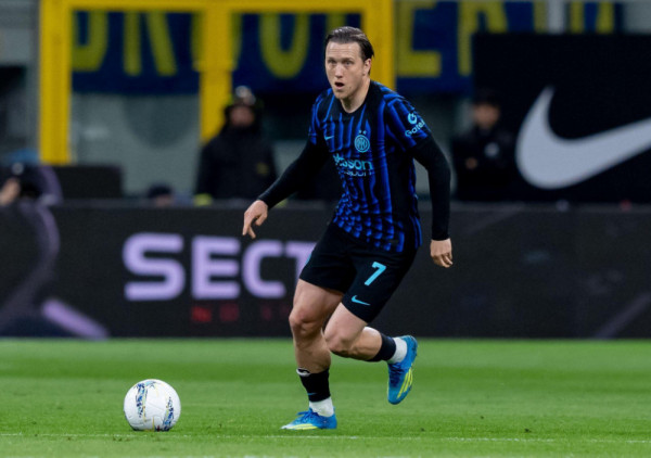 Veliko srce fudbalera Intera: Zjelinski gradi bolju budućnost dece u Poljskoj