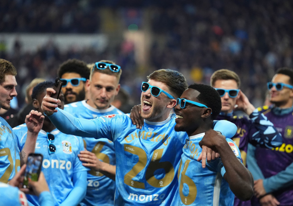 Slavlje fudbalera Koventrija nakon plasmana u Premijer ligu