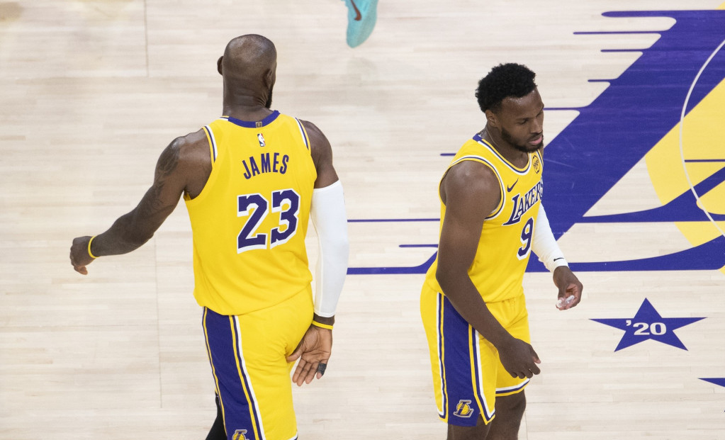 Lebron i Broni Džejms