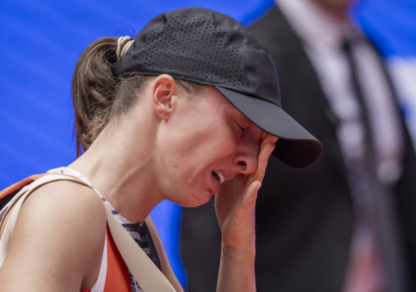 Kraj za Poljakinju: Švojntek u suzama napustila meč u Madridu