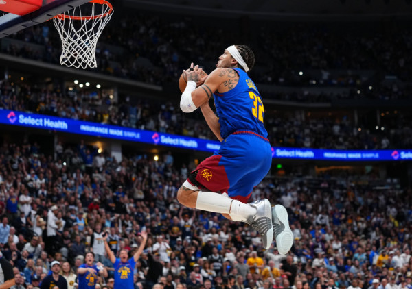 (UŽIVO) Denver u Minesoti: Eron Gordon se vraća na parket!