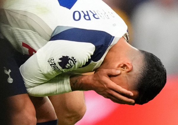 (FOTO, VIDEO) Totenhem na ivici ispadanja iz Premijer lige: To nije najgore što im se može dogoditi