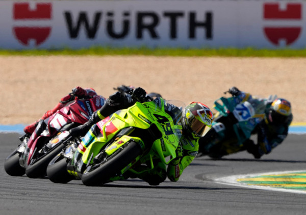 (VIDEO) Moto GP: Aleks Markez slavio u Herezu, pratio ga Bez, Mark završio u šljunku