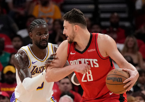 (VIDEO) Hjuston ostao živ, Lejkersi dobili ozbiljnu opomenu