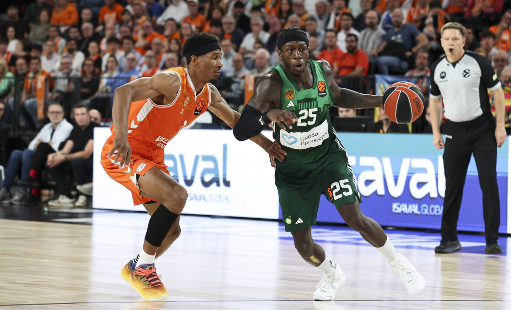 Kendrik Nan na meču protiv Valensije