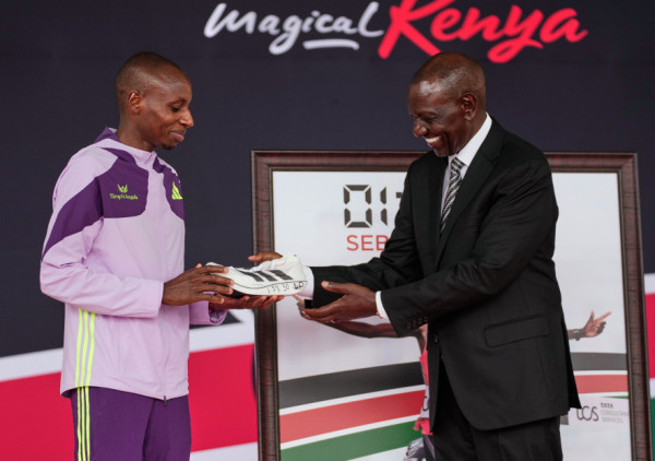 "Adidas" dobio rat sa "Najkijem": Za šest godina stvorena patika kojom je oboren rekord u maratonu