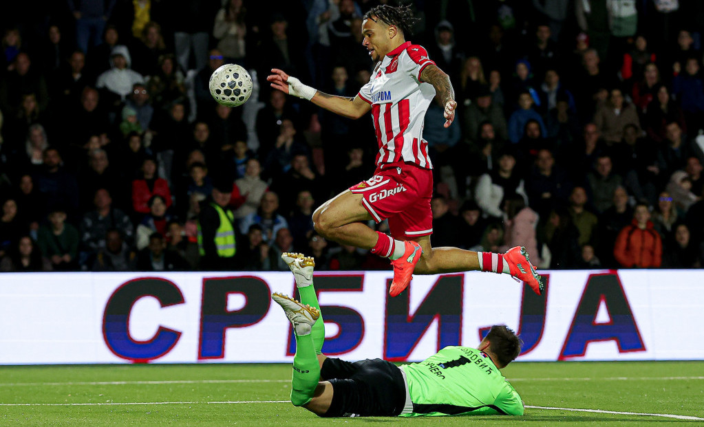 Džej Enem predvodi napad Zvezde