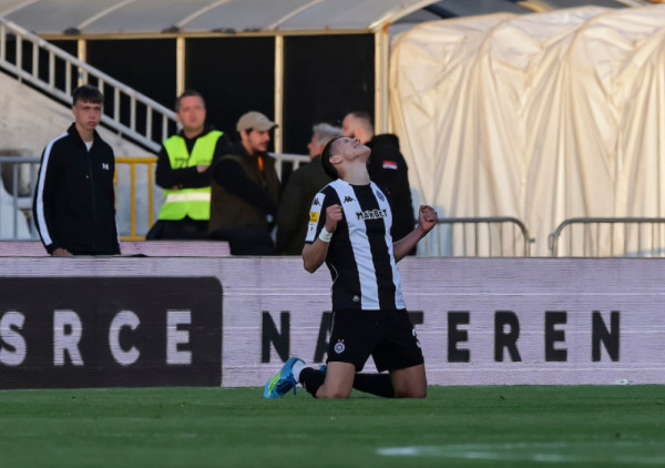 (VIDEO, UŽIVO) Partizan - Novi Pazar (2:0): Ređaju se prilike na obe strane! Rasplamsala se borba u Humskoj