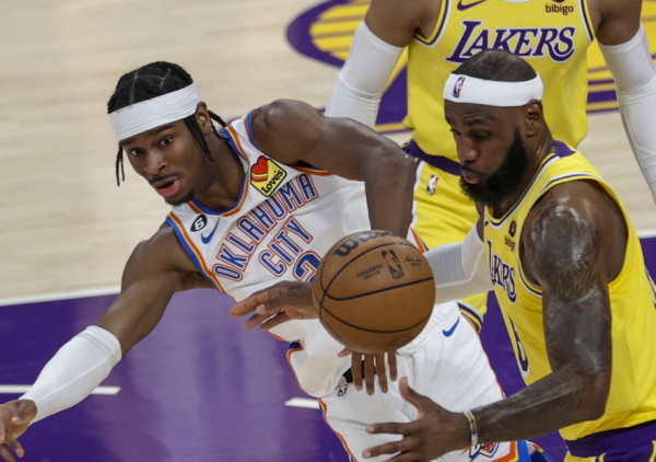 Večeras na Areni: Lebron izaziva šampione