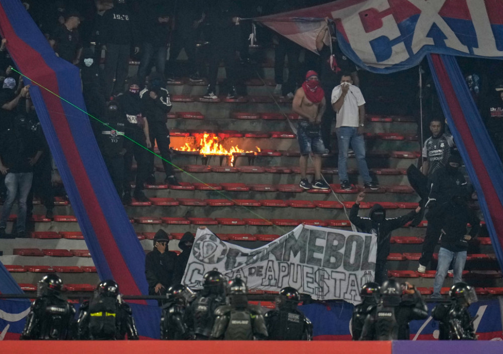 Huligani na tribinama stadiona kolumbijskog Independijentea