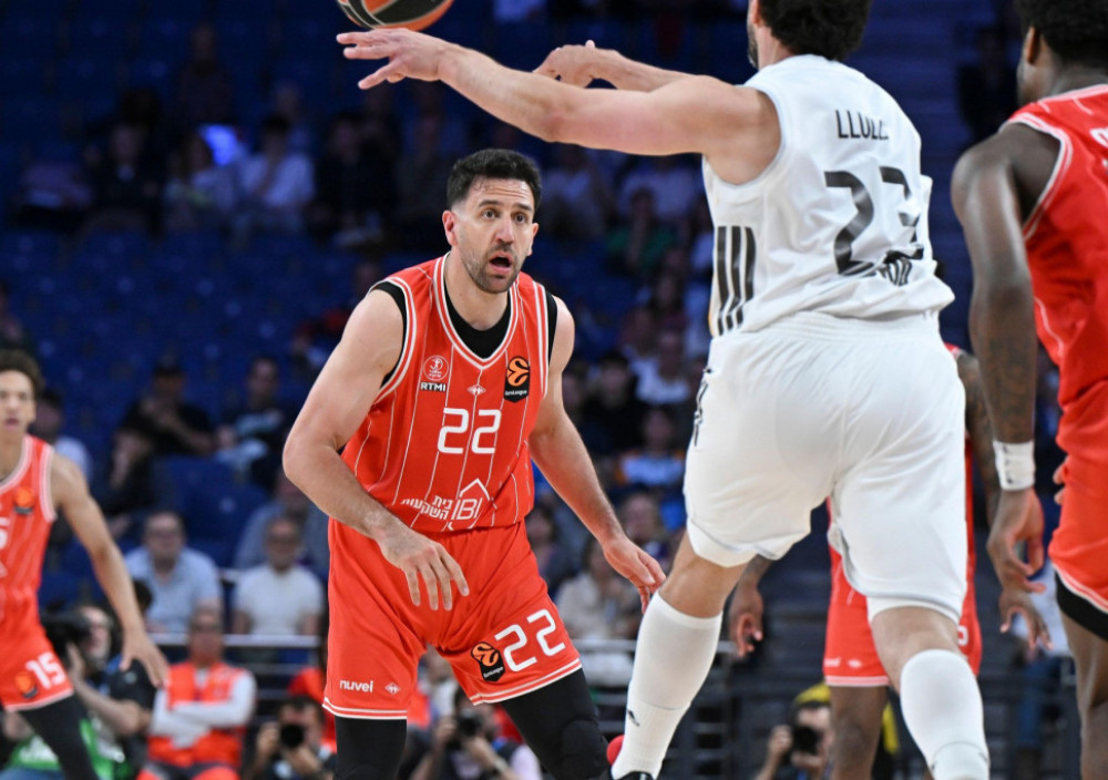 Vasilije Micić, košarkaš Hapoela