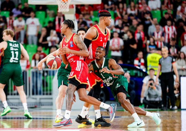 (UŽIVO,VIDEO) 3/4 Cedevita Olimpija – Crvena zvezda: Crveno-beli gube lopte kao na traci, Olimpija se vratila u meč