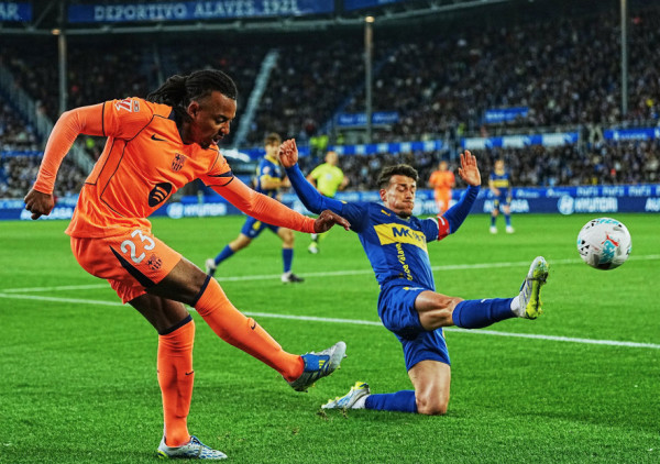 Teške noge "mamurne" Barselone: Alaves slavio protiv šampiona