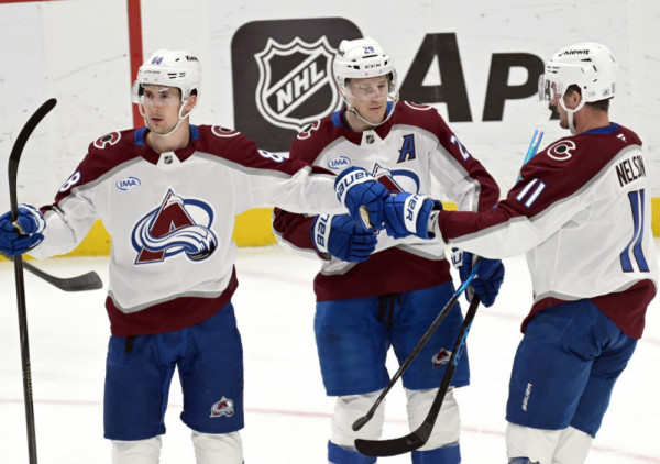 NHL pregled: Kolorado i Karolina u finalu konferencija, drama u ostalim serijamq