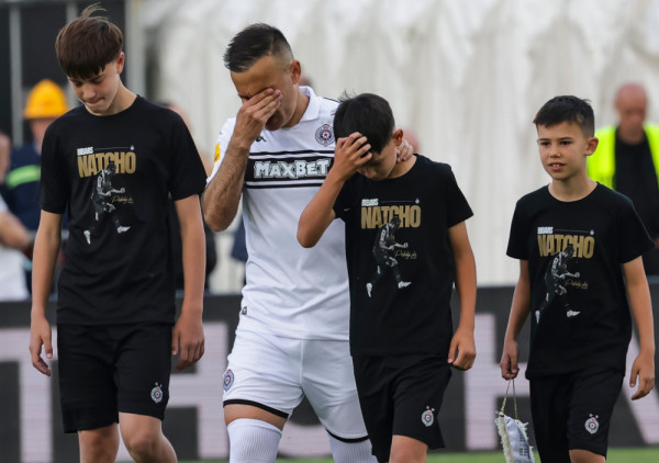 (FOTO/VIDEO) Emotivan oproštaj Natha: Ovaj stadion je postao moj dom, a Partizan deo moje porodice