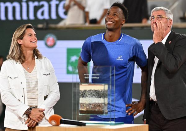 Svitolina grcala u suzama: Gael Monfis na oproštaju od Rolan Garosa zahvaljivao supruzi