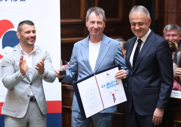 Majska nagrada Angelini Topić,za životno delo Ljubomiru Ljubojeviću i Zoranu Slavniću