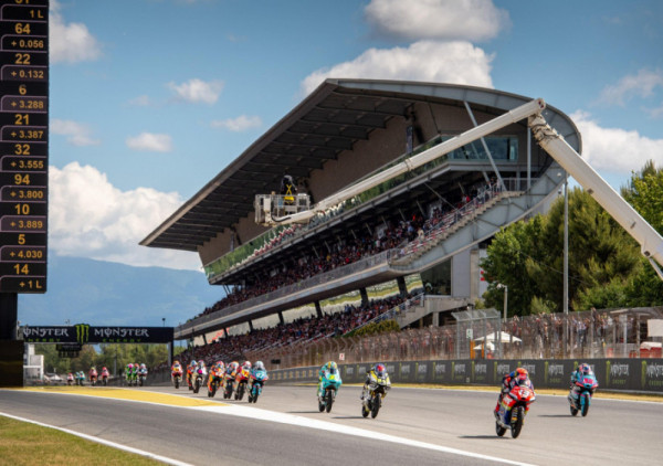 Moto 3: Uriarte slavio ispred Karpea, Kiles ni u top deset