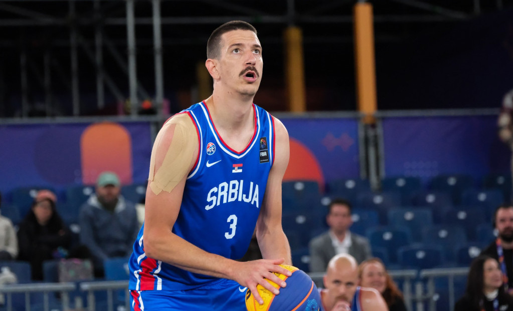 Strahinja Stojačić