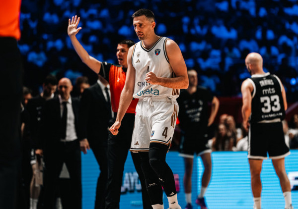(UŽIVO) Dubai - Partizan (3/4): Crno-beli jure prilključak