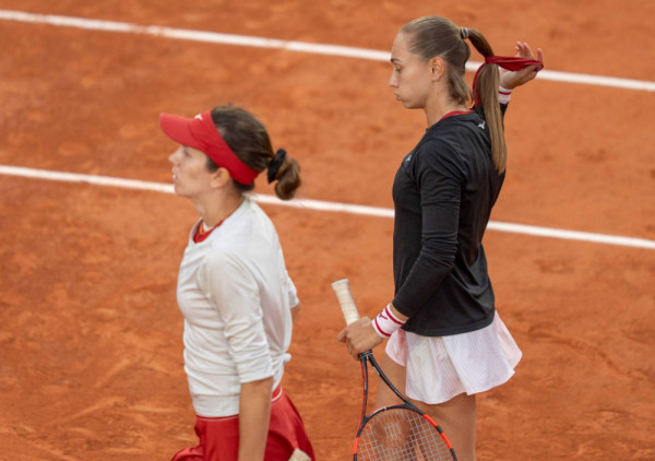 Aleksandra Krunić opet "izvisila" za Grend slem trofej: Srpkinja i Danilina poklekle u finalu Rolan Garosa