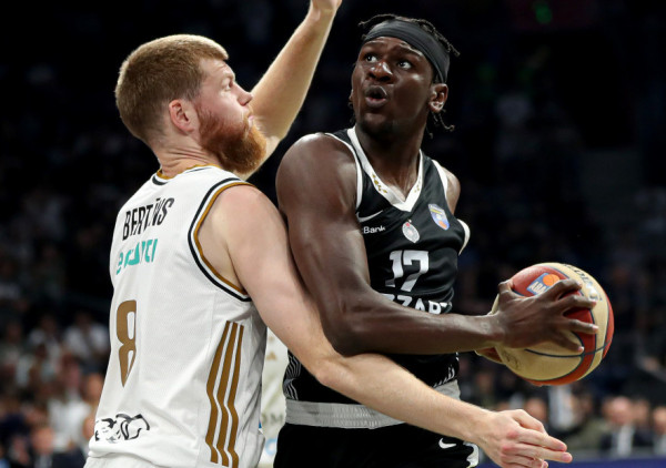 (UŽIVO) Partizan - Dubai (1/4): Gosti bolje ušli u meč, ali bude se i crno-beli