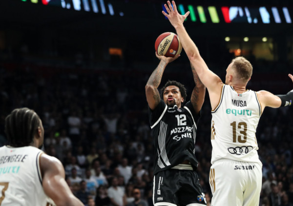 (UŽIVO) Partizan - Dubai (4/4): Gosti vode u poslednjoj četvrtini
