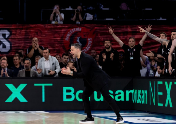 Fener na kolenima, Bešiktaš odmah napravio brejk