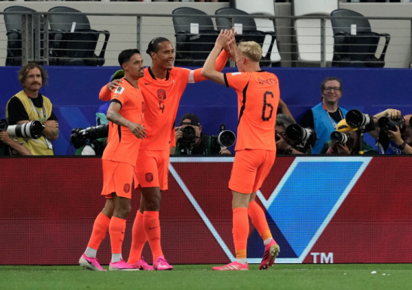 (UŽIVO) Holandija-Japan (1:0): Van Dajk ispisao istoriju, "lale" stigle do vođstva