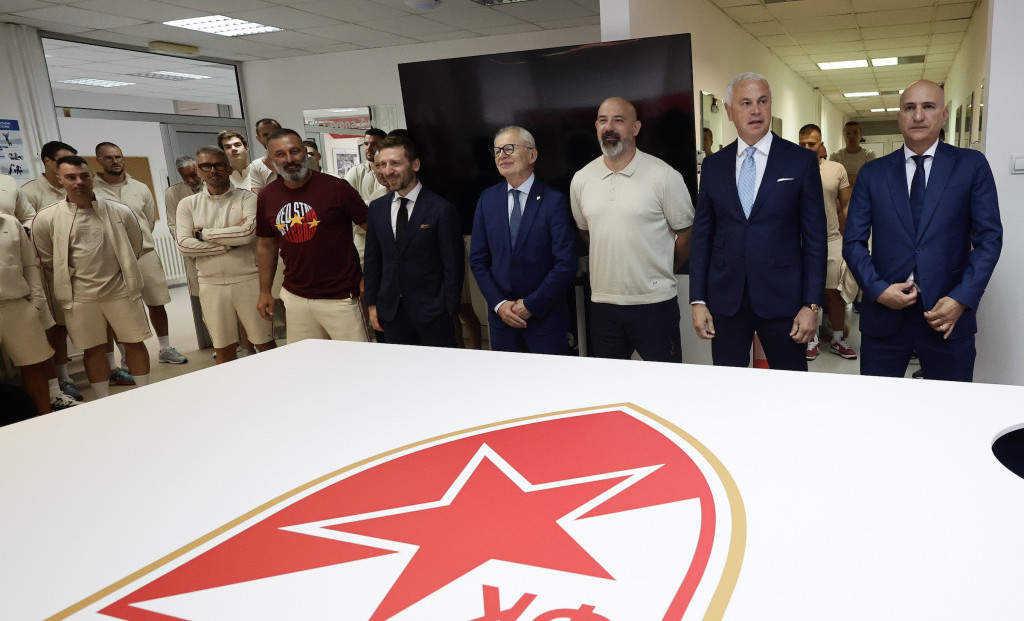 Dejan Stanković i članovi uprave Zvezde na prozivci