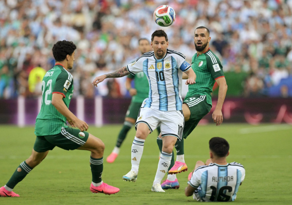 Fudbaleri Argentine i Alžira