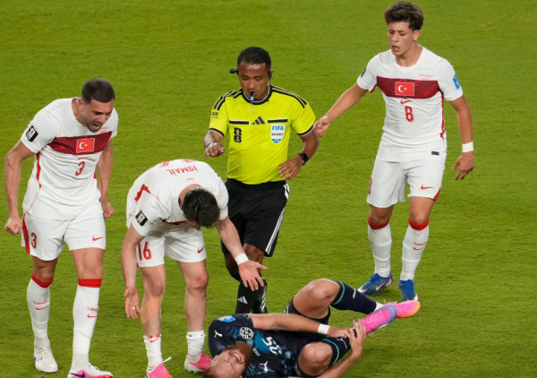 (UŽIVO) Turska - Paragvaj (0:1) Novo pravilo na delu, crveni karton za Paragvaj!