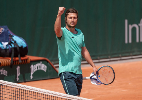 I Italijan je morao Srbinu da pruži ruku: Miomir Kecmanović u četvrtfinalu ATP turnira na Majorci