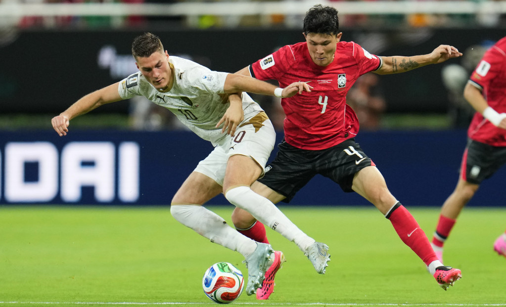 Patrik Šik u duelu sa Minom iz Južne Koreje