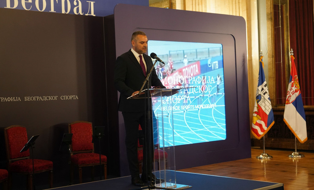 Nikola Penić na promociji monografije
