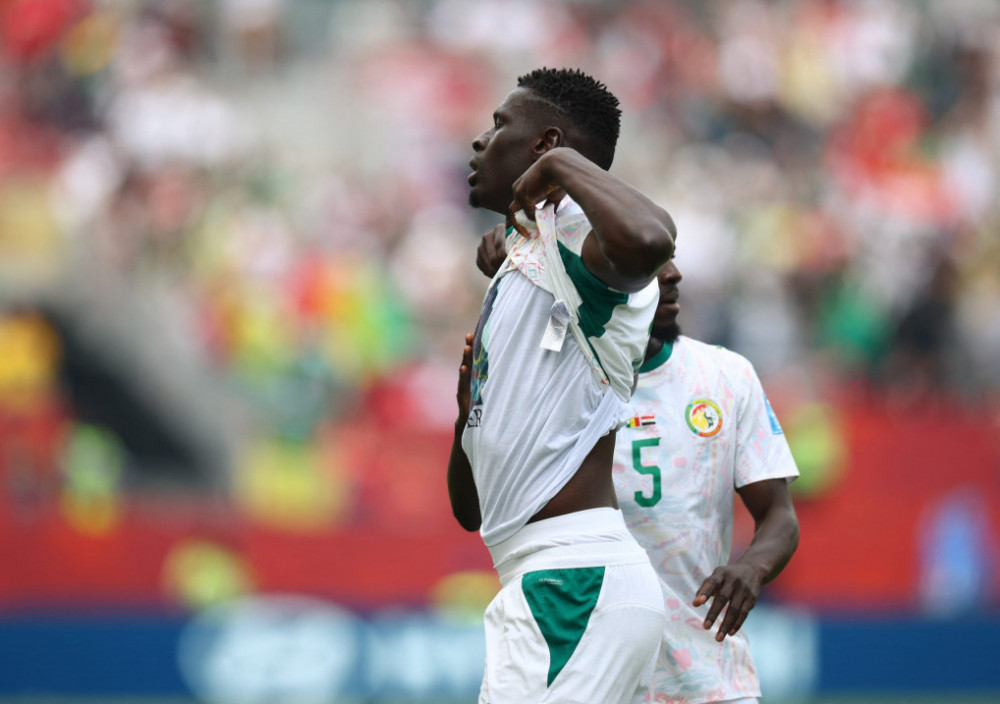 Abdulaje Sek posvetio gol preminulom sinu