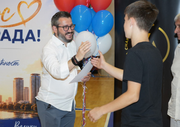 Arena Channels Group nagradila najbolje male maturante Novog Beograda: Podrška znanju, sportu i budućnosti mladih