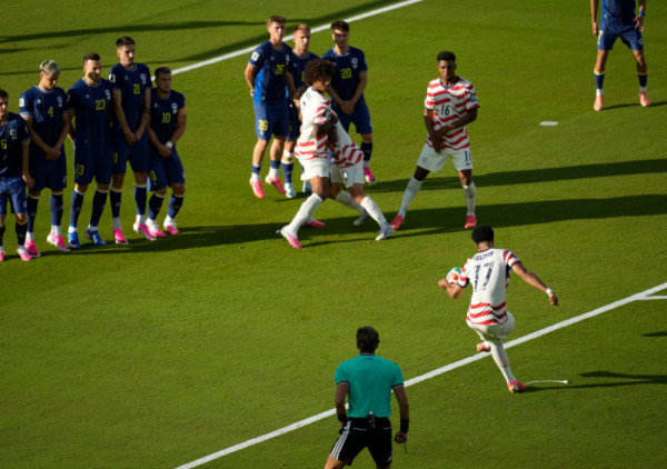 Krv, pocepana kopačka i gol za istoriju: Ovako je Tilman srušio Bosnu i Hercegovinu