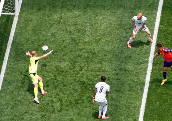 (UŽIVO, VIDEO) Španija - Austrija 2:0: Pedro Poro vuče "furiju" ka osmini finala
