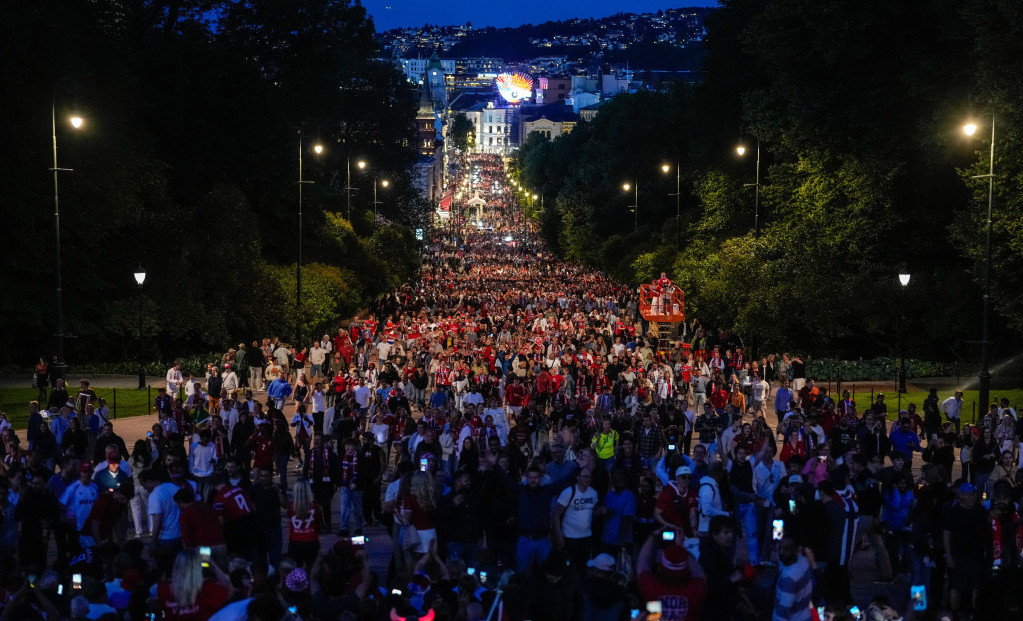 (VIDEO) Ovako slavi Oslo: Emocije otopile hladne Skandinavce