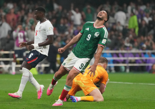 (UŽIVO) Meksiko – Engleska (2:3): Spektakl na "Asteki", Himenez smanjio sa penala!