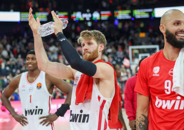 Dubai ne zna da stane: Na meti Arapa je i bek Olimpijakosa
