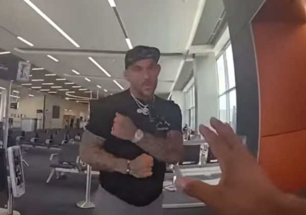 (VIDEO) UFC borac objasnio dramu sa aerodroma i zašto je uhapšen: Setio sam se oca...